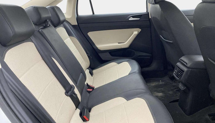 2023 Volkswagen VIRTUS TOPLINE TSI 1.0 MT, Petrol, Manual, 30,573 km, Right Side Rear Door Cabin