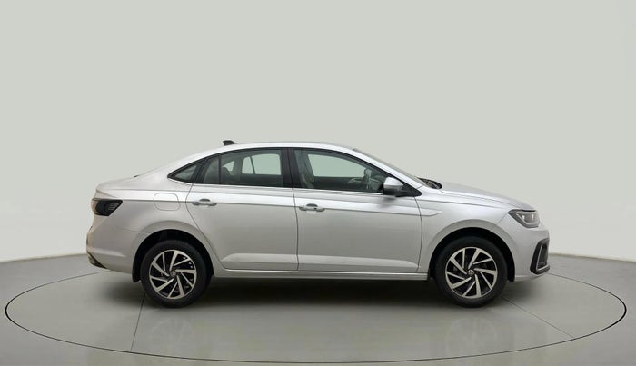 2023 Volkswagen VIRTUS TOPLINE TSI 1.0 MT, Petrol, Manual, 30,573 km, Right Side View