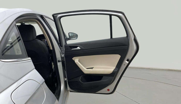 2023 Volkswagen VIRTUS TOPLINE TSI 1.0 MT, Petrol, Manual, 30,573 km, RHS Rear Door