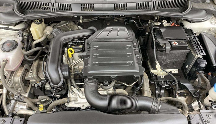 2023 Volkswagen VIRTUS TOPLINE TSI 1.0 MT, Petrol, Manual, 30,573 km, Engine View