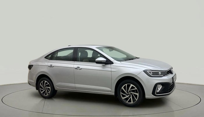 2023 Volkswagen VIRTUS TOPLINE TSI 1.0 MT, Petrol, Manual, 30,573 km, Right Front Diagonal