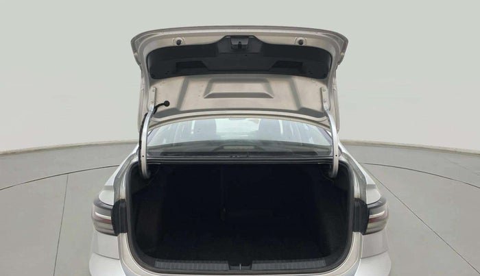 2023 Volkswagen VIRTUS TOPLINE TSI 1.0 MT, Petrol, Manual, 30,573 km, Boot Door Open