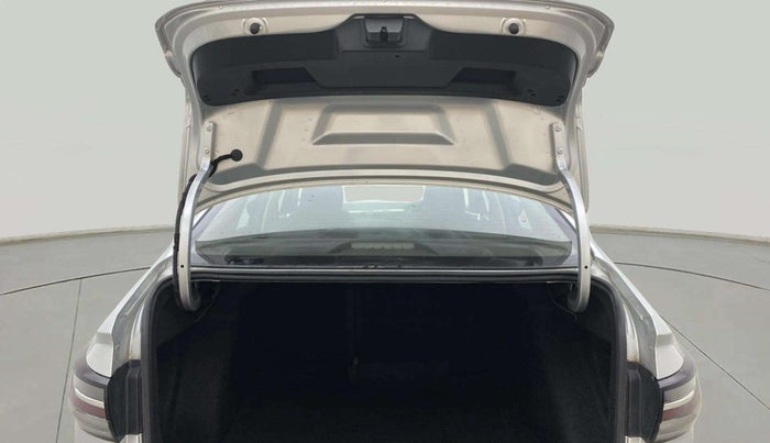 2023 Volkswagen VIRTUS TOPLINE TSI 1.0 MT, Petrol, Manual, 30,573 km, Boot Open Zoomed View