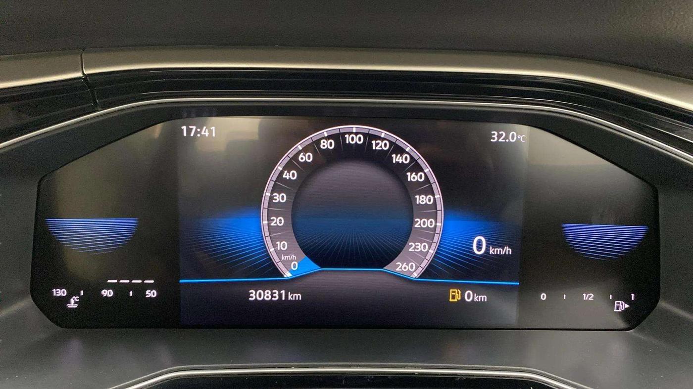 2023 Volkswagen VIRTUS TOPLINE TSI 1.0 MT, Petrol, Manual, 30,573 km, Odometer Image