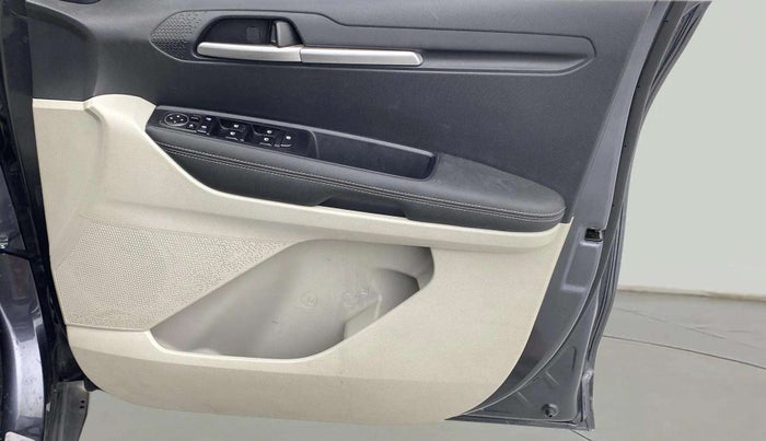 2023 KIA SONET HTX 1.0 IMT, Petrol, Manual, 18,711 km, Driver Side Door Panels Control