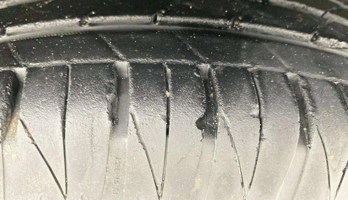 2023 KIA SONET HTX 1.0 IMT, Petrol, Manual, 18,711 km, Left Rear Tyre Tread