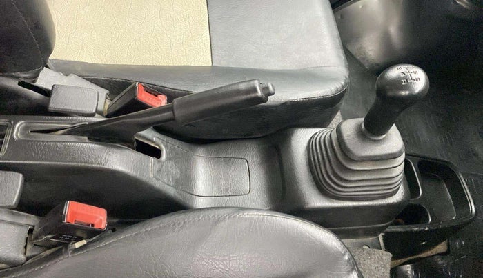2022 Maruti Eeco 7 STR STD(O), Petrol, Manual, 24,543 km, Gear Lever