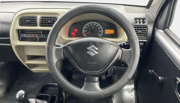 2022 Maruti Eeco 7 STR STD(O), Petrol, Manual, 24,543 km, Steering Wheel Close Up