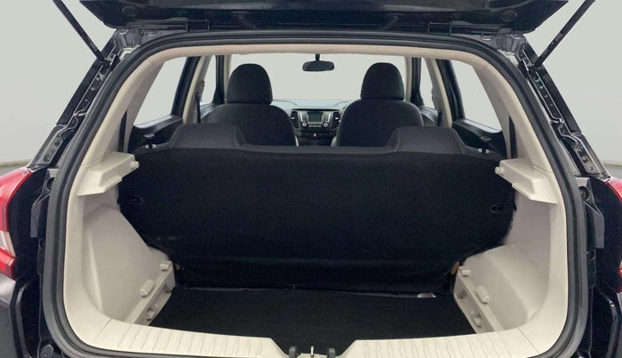 2022 Mahindra XUV300 W6 1.5 Sunroof Diesel, Diesel, Manual, 39,471 km, Boot Inside