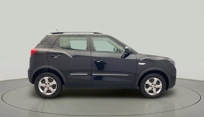 2022 Mahindra XUV300 W6 1.5 Sunroof Diesel, Diesel, Manual, 39,471 km, Right Side View