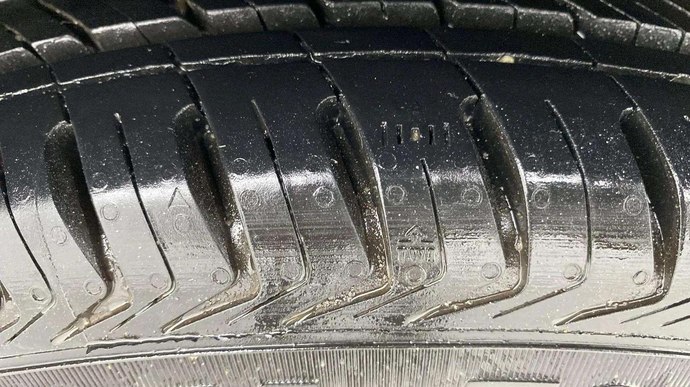 2018 Hyundai Grand i10 SPORTZ (O) AT 1.2 KAPPA VTVT, Petrol, Automatic, 51,831 km, Right Rear Tyre Tread