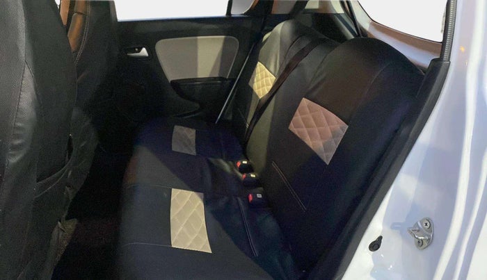 2022 Maruti Alto LXI O, Petrol, Manual, 27,035 km, Right Side Rear Door Cabin