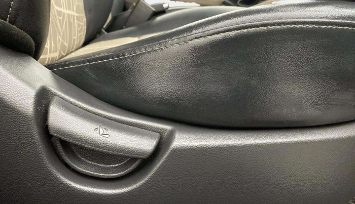 2018 Hyundai Grand i10 SPORTZ AT 1.2 KAPPA VTVT, Petrol, Automatic, 37,993 km, Driver Side Adjustment Panel