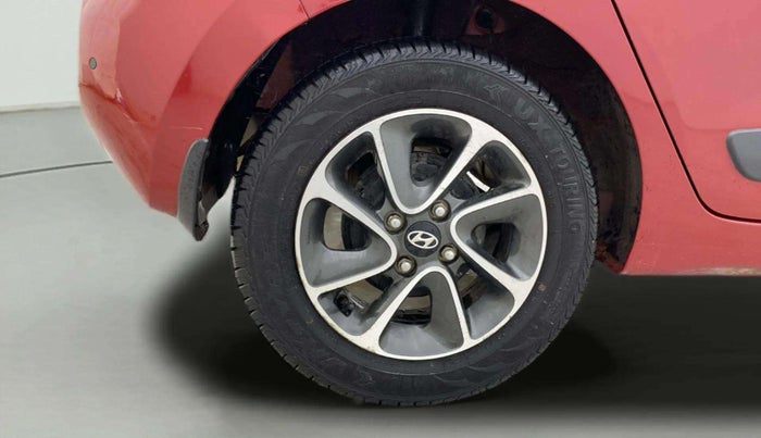 2018 Hyundai Grand i10 SPORTZ AT 1.2 KAPPA VTVT, Petrol, Automatic, 37,993 km, Right Rear Wheel