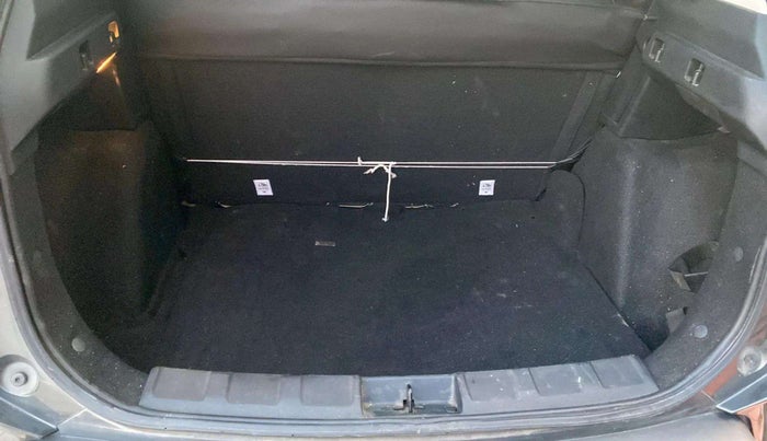 2022 Tata NEXON XMA SUNROOF PETROL, Petrol, Automatic, 12,159 km, Boot Inside