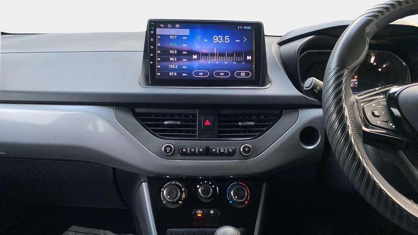 2022 Tata NEXON XMA SUNROOF PETROL, Petrol, Automatic, 12,162 km, Air Conditioner