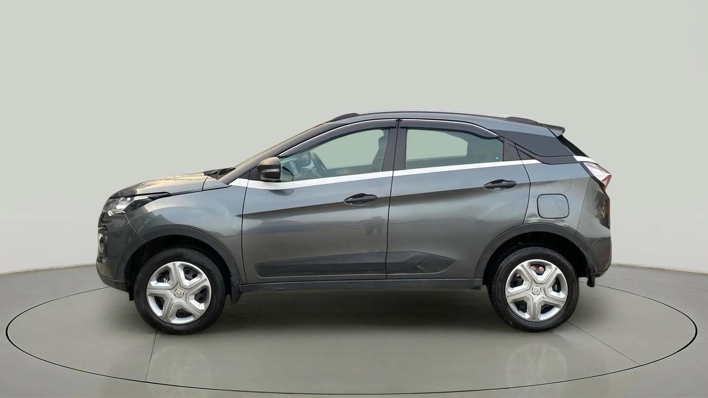 2022 Tata NEXON XMA SUNROOF PETROL, Petrol, Automatic, 12,162 km, Left Side