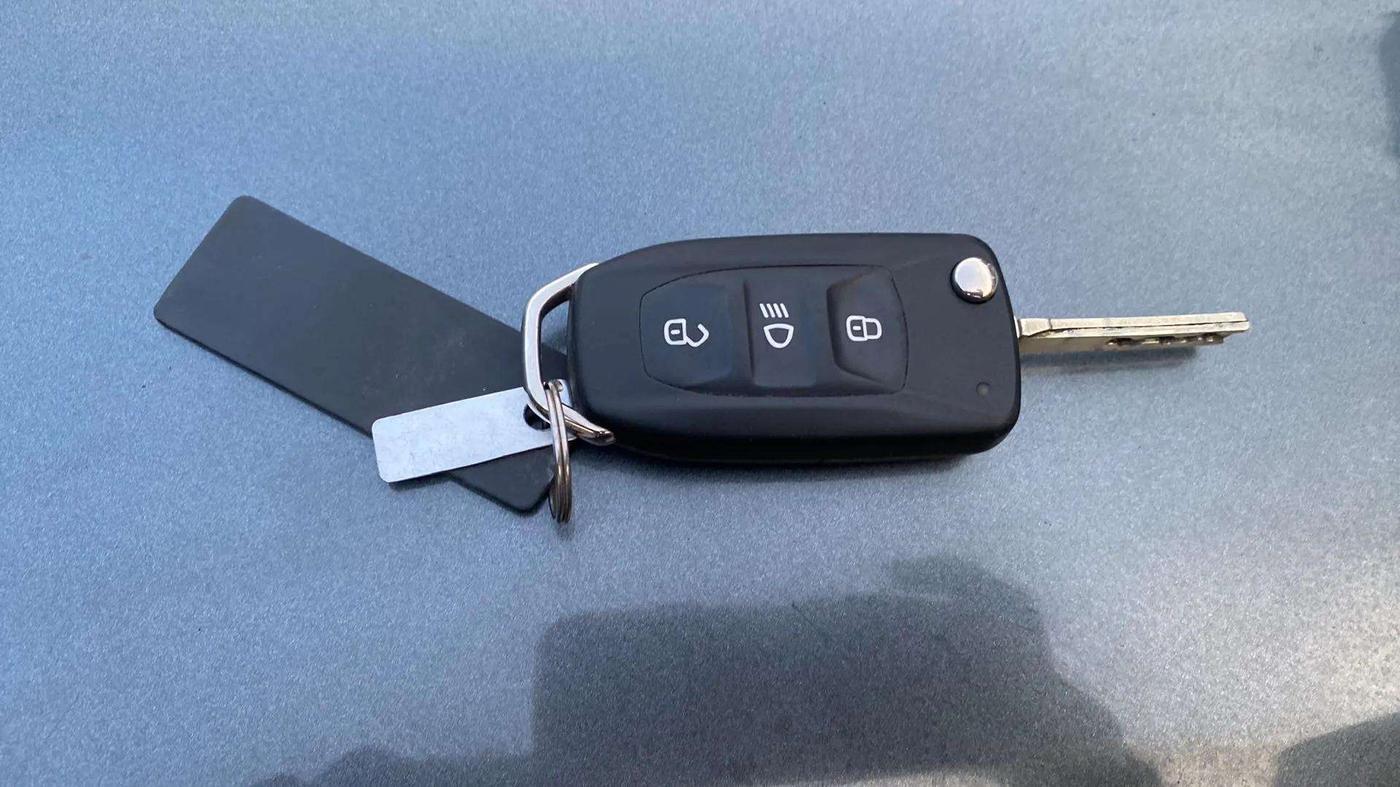2022 Tata NEXON XMA SUNROOF PETROL, Petrol, Automatic, 12,162 km, Key Close Up
