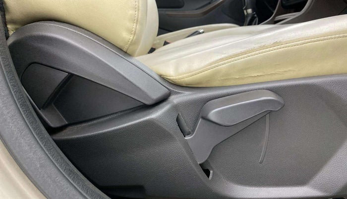 2018 Ford FREESTYLE TITANIUM 1.2 PETROL, Petrol, Manual, 35,311 km, Driver Side Adjustment Panel
