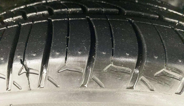 2018 Ford FREESTYLE TITANIUM 1.2 PETROL, Petrol, Manual, 35,311 km, Right Front Tyre Tread