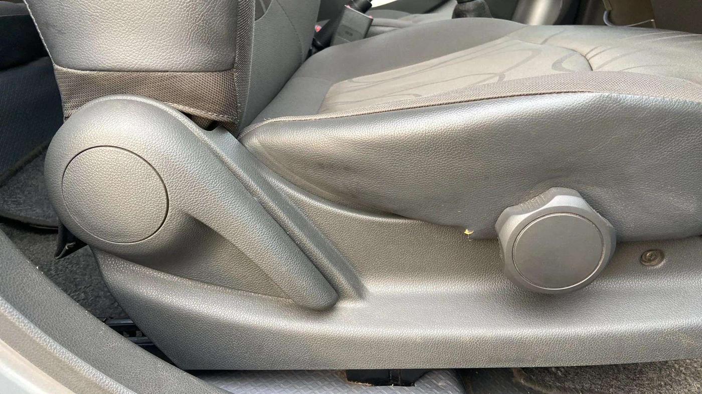 2015 Chevrolet Beat LT PETROL, Petrol, Manual, 53,614 km, Driver Side Adjustment Panel