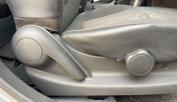 2015 Chevrolet Beat LT PETROL, Petrol, Manual, 53,446 km, Driver Side Adjustment Panel