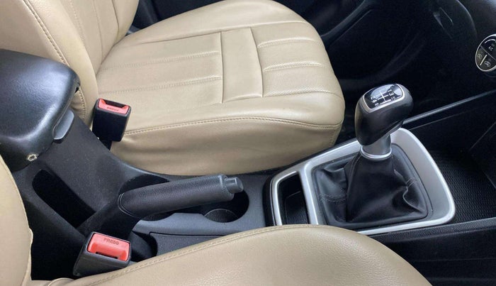 2019 Hyundai VENUE SX 1.0 TURBO, Petrol, Manual, 87,827 km, Gear Lever