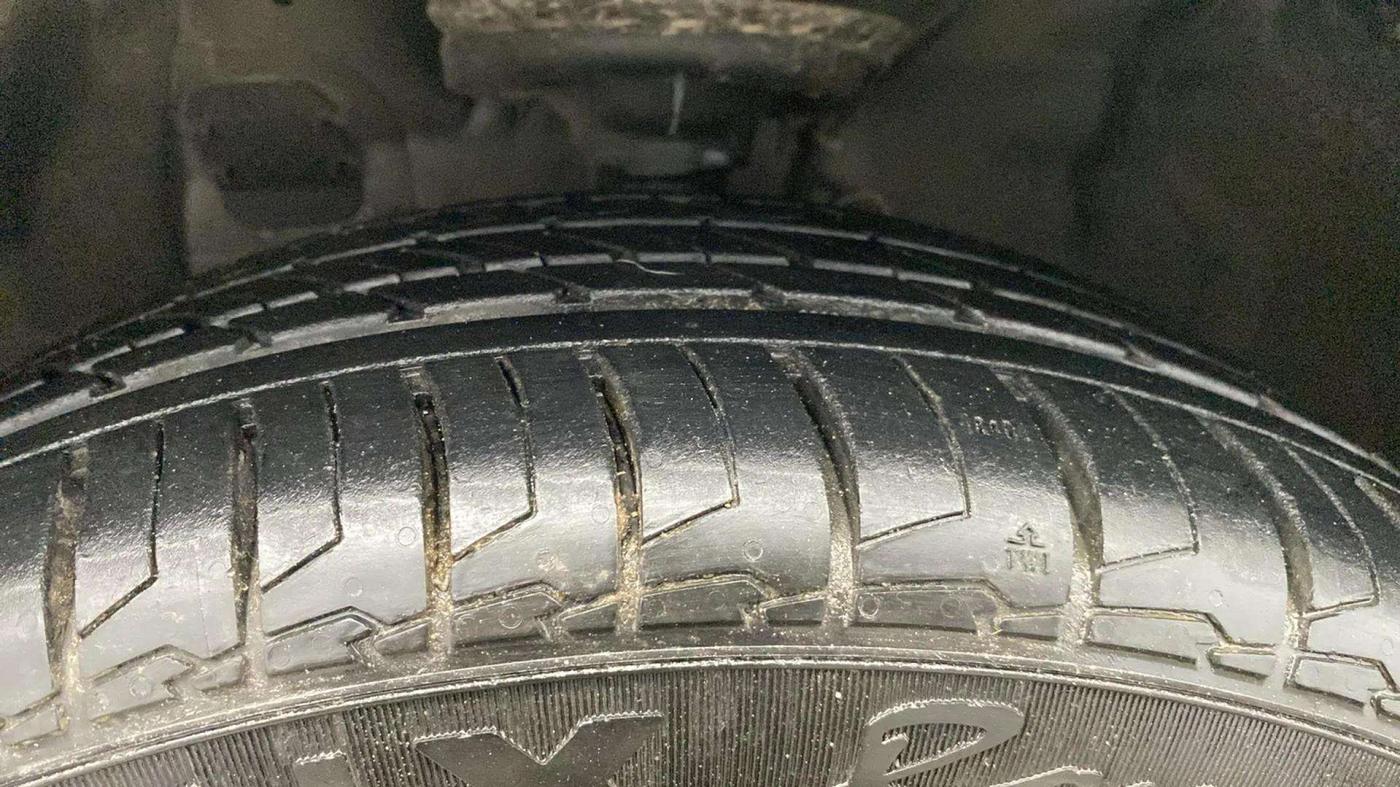 2019 Hyundai Elite i20 ASTA 1.2 (O), Petrol, Manual, 53,332 km, Left Front Tyre Tread
