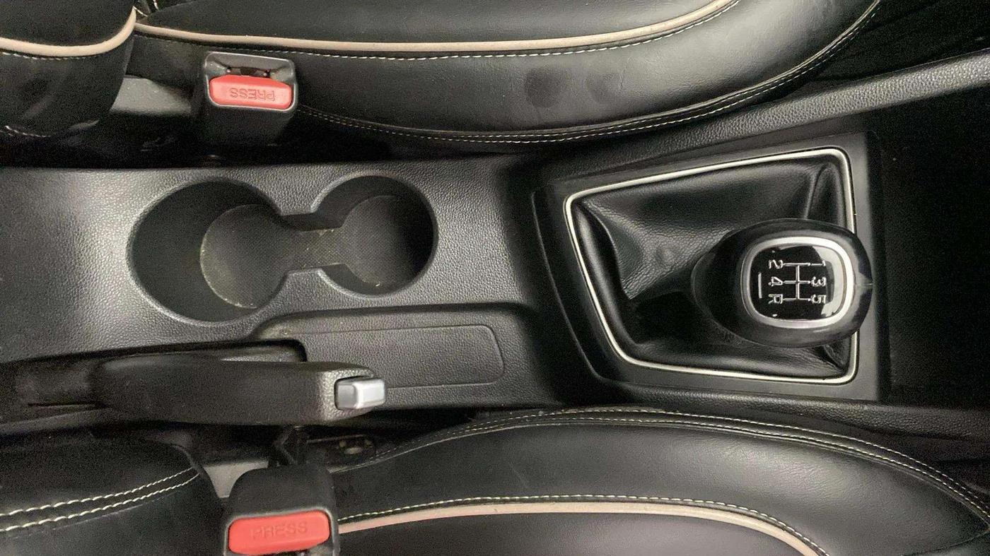 2019 Hyundai Elite i20 ASTA 1.2 (O), Petrol, Manual, 53,332 km, Gear Lever