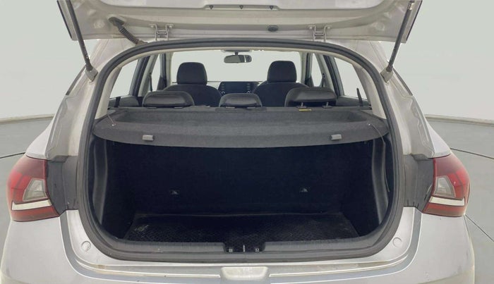2023 Hyundai NEW I20 Sportz 1.2 IVT, Petrol, Automatic, 19,234 km, Boot Inside