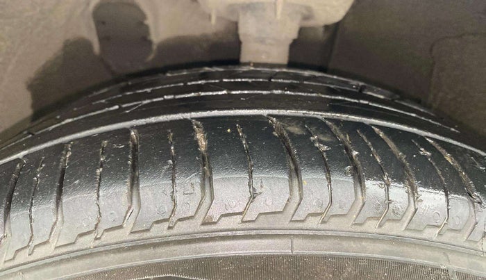 2023 Hyundai NEW I20 Sportz 1.2 IVT, Petrol, Automatic, 19,234 km, Left Front Tyre Tread