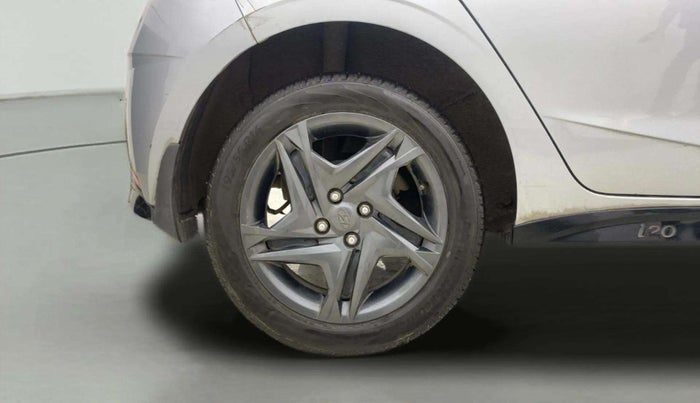 2023 Hyundai NEW I20 Sportz 1.2 IVT, Petrol, Automatic, 19,234 km, Right Rear Wheel