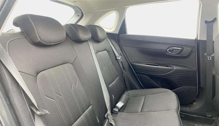 2023 Hyundai NEW I20 Sportz 1.2 IVT, Petrol, Automatic, 19,234 km, Right Side Rear Door Cabin