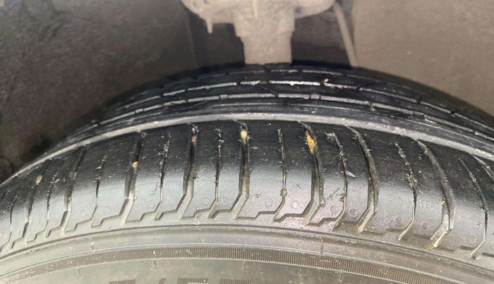 2023 Hyundai NEW I20 Sportz 1.2 IVT, Petrol, Automatic, 19,234 km, Right Front Tyre Tread