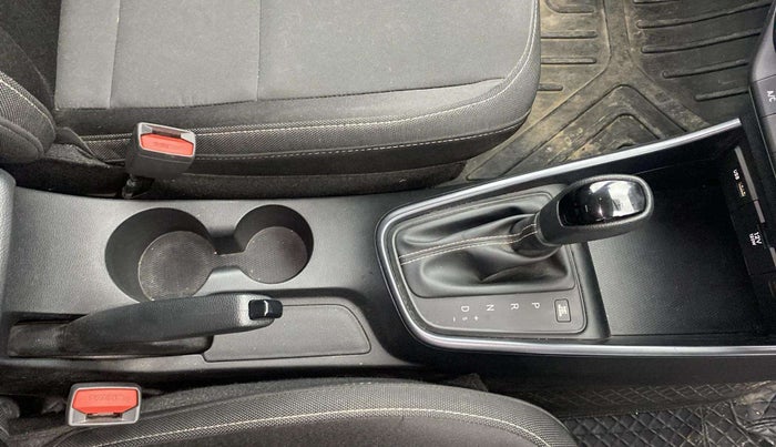 2023 Hyundai NEW I20 Sportz 1.2 IVT, Petrol, Automatic, 19,234 km, Gear Lever