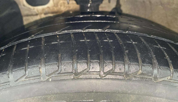 2015 Hyundai Xcent SX 1.2 (O), Petrol, Manual, 21,966 km, Left Front Tyre Tread