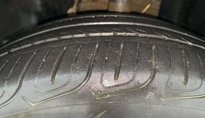 2020 Tata ALTROZ XT DIESEL, Diesel, Manual, 69,044 km, Left Front Tyre Tread