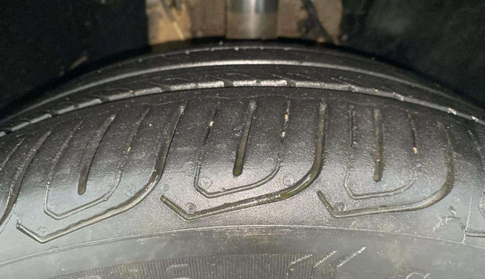 2020 Tata ALTROZ XT DIESEL, Diesel, Manual, 69,044 km, Right Front Tyre Tread