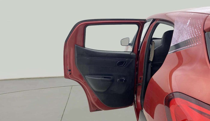 2017 Renault Kwid RXT 02 Anniversary Edition, Petrol, Manual, 32,519 km, LHS Rear Door