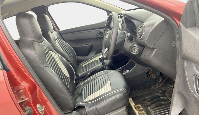 2017 Renault Kwid RXT 02 Anniversary Edition, Petrol, Manual, 32,519 km, Right Side Front Door Cabin