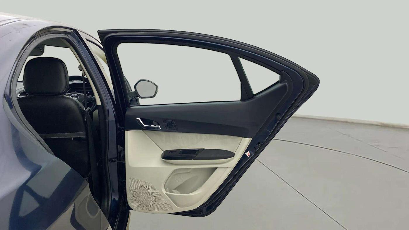 2022 Tata TIGOR XZ PLUS CNG, CNG, Manual, 36,138 km, RHS Rear Door