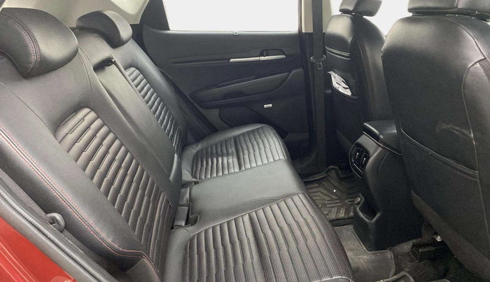 2021 KIA SONET GTX PLUS 1.0 IMT DUAL TONE, Petrol, Manual, 49,016 km, Right Side Rear Door Cabin