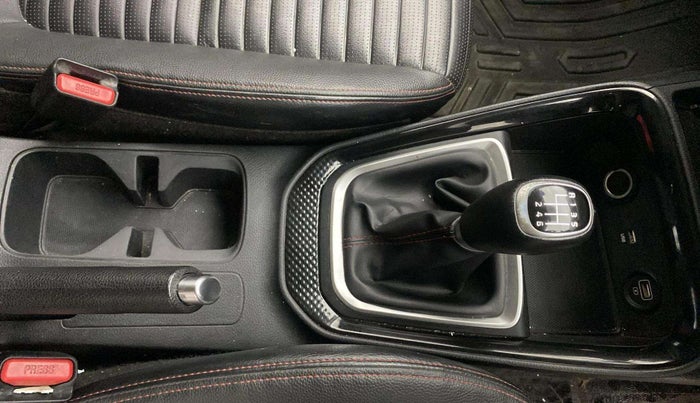 2021 KIA SONET GTX PLUS 1.0 IMT DUAL TONE, Petrol, Manual, 49,016 km, Gear Lever