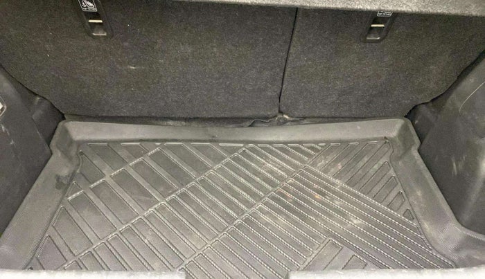 2021 Toyota Glanza V, Petrol, Manual, 1,21,586 km, Boot Open Zoomed View