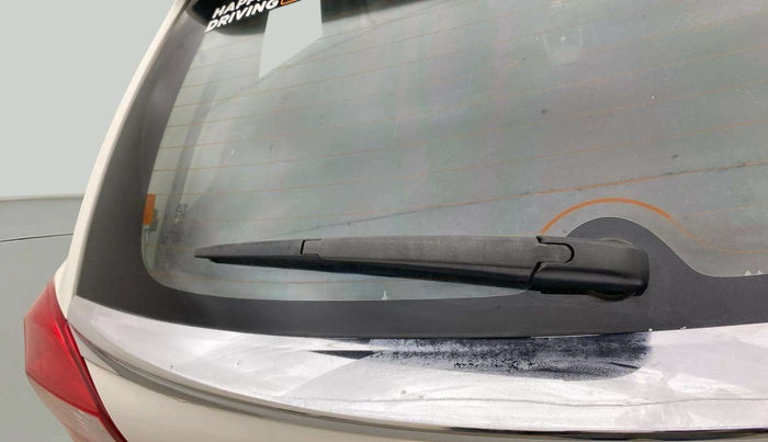 2021 Toyota Glanza V, Petrol, Manual, 1,21,586 km, Rear Wiper