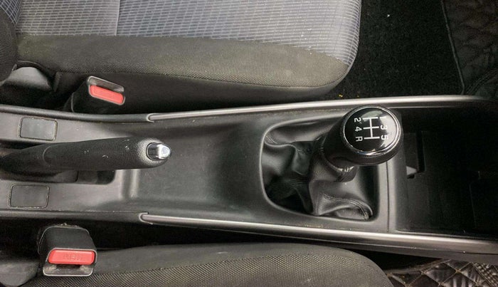 2021 Toyota Glanza V, Petrol, Manual, 1,21,586 km, Gear Lever