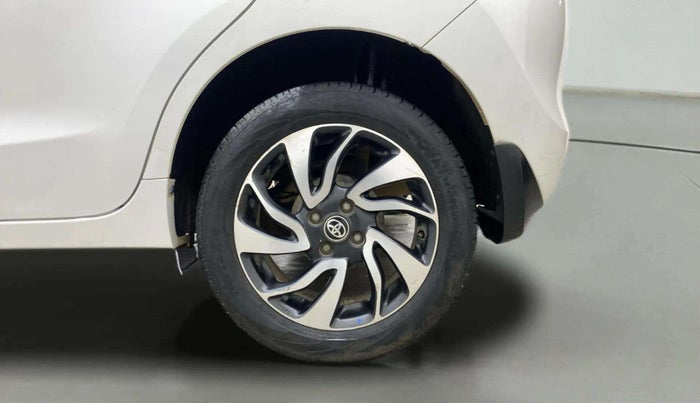 2021 Toyota Glanza V, Petrol, Manual, 1,21,586 km, Left Rear Wheel