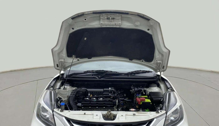 2021 Toyota Glanza V, Petrol, Manual, 1,21,586 km, Open Bonet