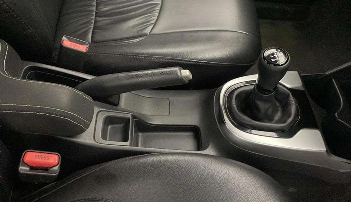 2019 Honda WR-V 1.2L I-VTEC VX MT, Petrol, Manual, 89,840 km, Gear Lever