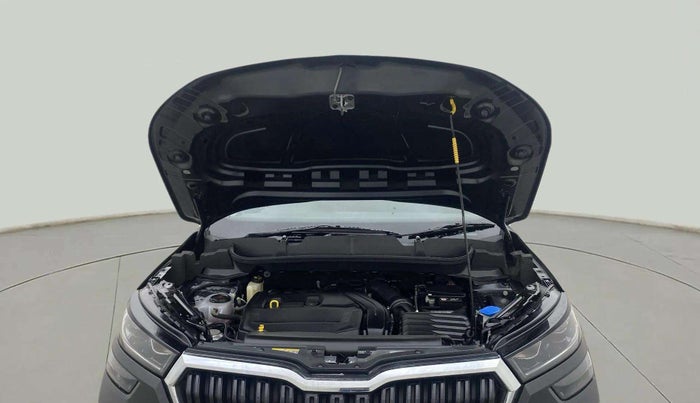 2024 Skoda KUSHAQ STYLE 1.5L TSI DSG (6 AIRBAGS), Petrol, Automatic, 8,891 km, Open Bonet